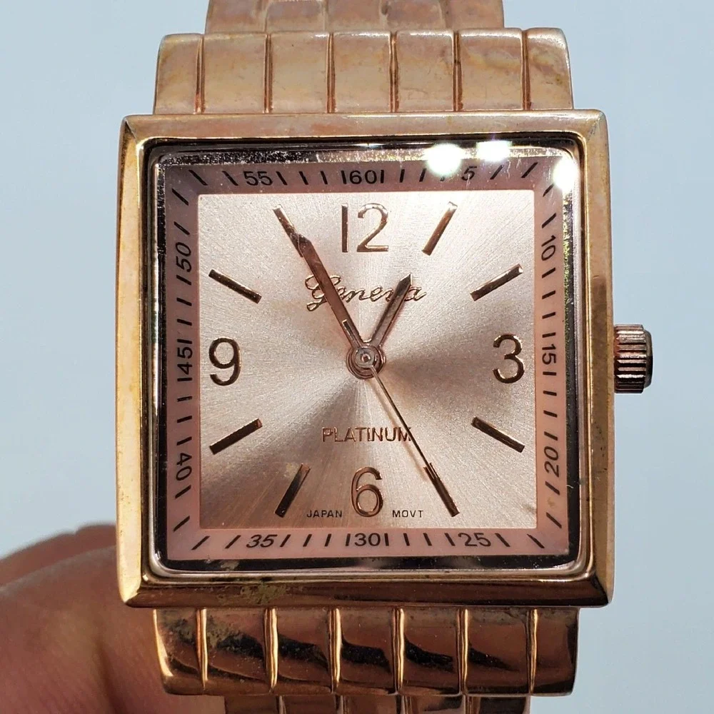 28MM Women's Rose Gold‎ Fashion Casual Cuff Bangle Watch 5.5